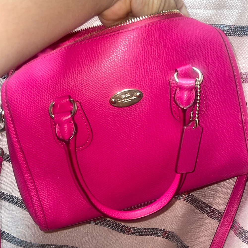 Cartera ligeramente usada de la marca coat